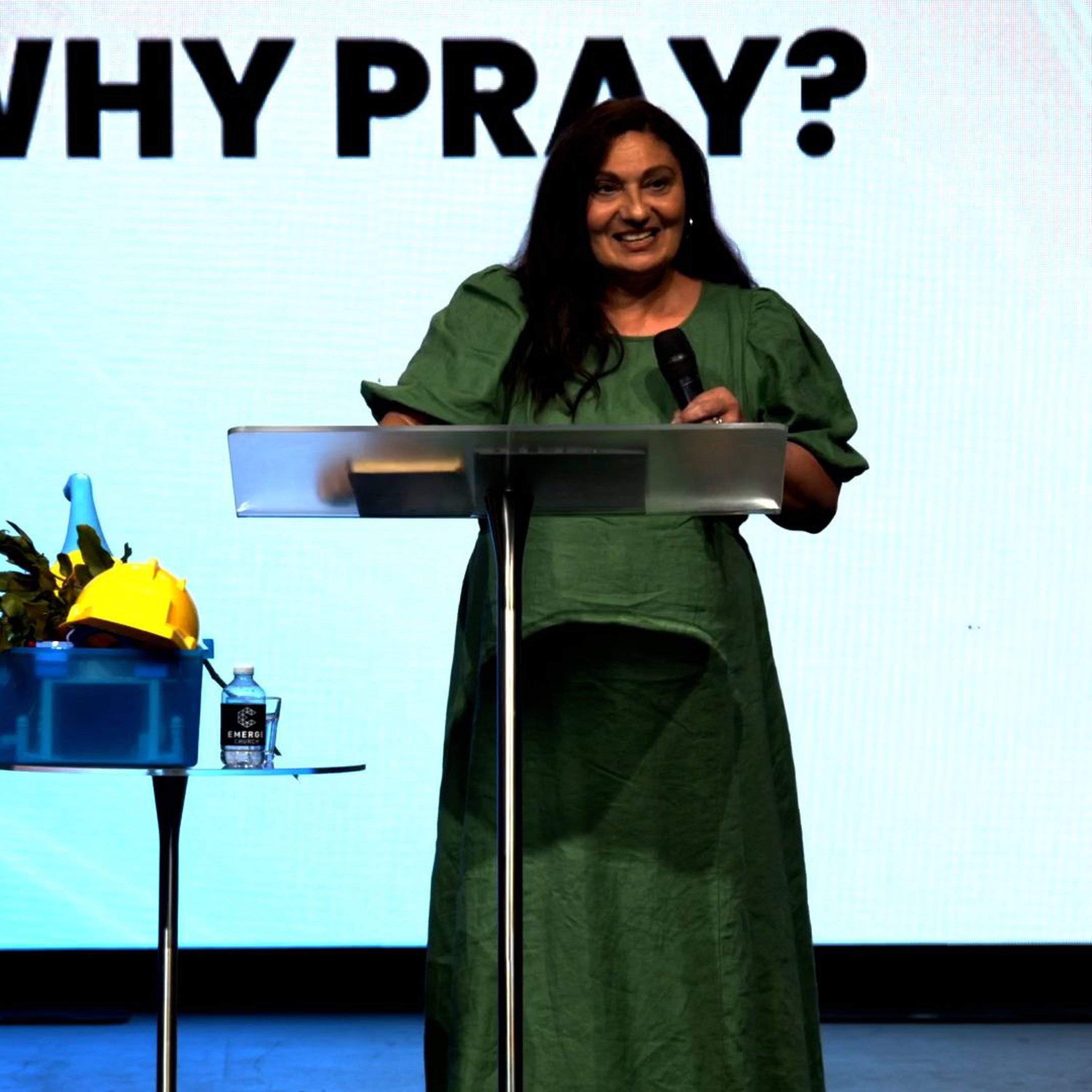 Warner AM - Ps Nina Elmendorp - Why Pray - 12.11.23 episode artwork